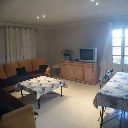 Felipe Valls Apartment
